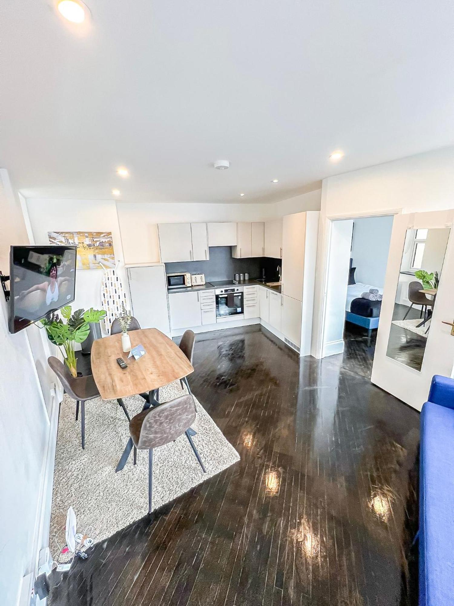1-Bedroom Apartments In Shoreditch, Old Street, Hoxton Londra Dış mekan fotoğraf